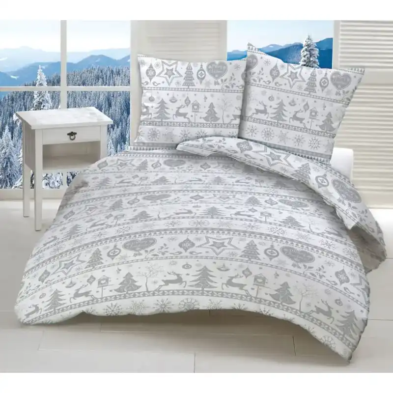 310 Vianočná bavlnená súprava obliečok pre deti 1+1 – obliečka 90 × 140 cm a vankúšik 45 × 65 cm – je vyrobená zo 100 % bavlny s plošnou hmotnosťou 140 g/m². Priedušný materiál zabezpečuje pohodlie a jemnosť pre citlivú pokožku, čo ju robí ideálnou pre chladné zimné mesiace. Súprava 1+1 obsahuje jednu obliečku na paplón a jednu obliečku na vankúš.